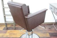 　理容　美容器具　中古　オオヒロ製　セット椅子　『レオン』　(ブラウン)　1
