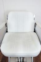 【SOLD OUT】　理容　美容器具　中古　タカラベルモント製　シャンプー椅子　『キャデラ』　丸盤ベース/ポンプ電動式　(ホワイト)