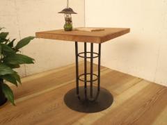 【SOLD OUT】　理容　美容室　店舗家具　『無骨で錆びた古い鉄脚の木製テーブル』