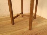 【SOLD OUT】　理容　美容室　店舗家具　『小振りな小振りな木製机』