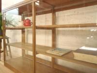 【SOLD OUT】　理容　美容室　店舗家具　『大きな古い木製ガラスケース』