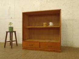 【SOLD OUT】　理容　美容室　店舗家具　『風合いあるレトロな木製飾り棚』