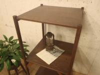 【SOLD OUT】　理容　美容室　店舗家具　『渋い味わいのレトロで古い大きな木製陳列棚』